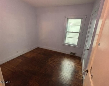 117 Henry Street - Photo Thumbnail 8