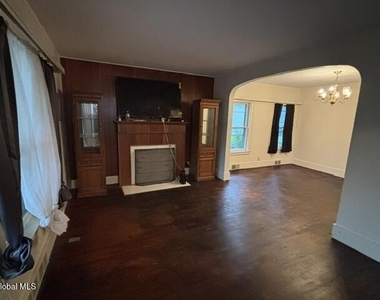 117 Henry Street - Photo Thumbnail 3
