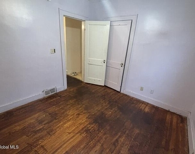 117 Henry Street - Photo Thumbnail 7