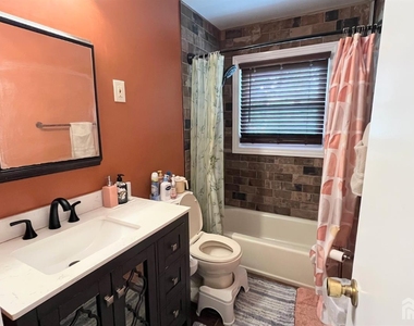 86 Mitchell Avenue - Photo Thumbnail 8