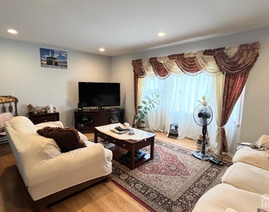 86 Mitchell Avenue - Photo Thumbnail 1