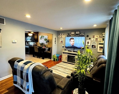 5 Nicholas Drive - Photo Thumbnail 1