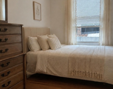 49 Bayard St - Photo Thumbnail 5