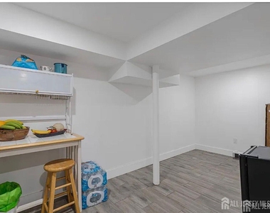 12 Florence Avenue - Photo Thumbnail 1