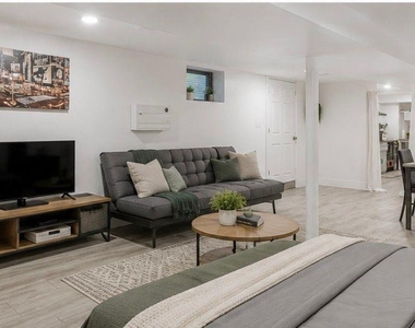 12 Florence Avenue - Photo Thumbnail 3
