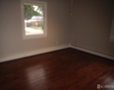 55 Gurley Road - Photo Thumbnail 11