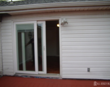 55 Gurley Road - Photo Thumbnail 10