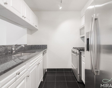 60 W 23rd Street - Photo Thumbnail 2