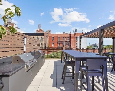 345 E 94th Street - Photo Thumbnail 12