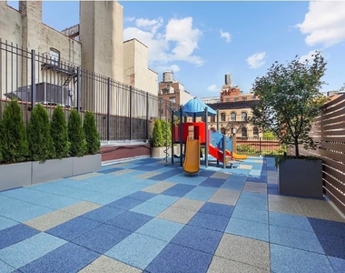 345 E 94th Street - Photo Thumbnail 9