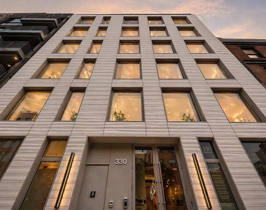 330 Grand Street - Photo Thumbnail 13