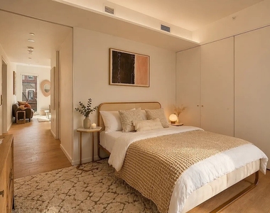 330 Grand Street - Photo Thumbnail 7