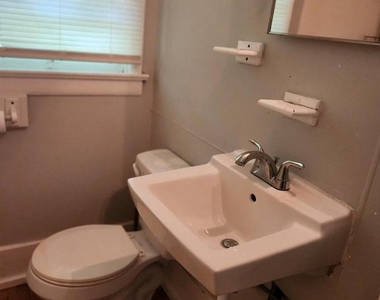 12083 Winchester Avenue - Photo Thumbnail 6