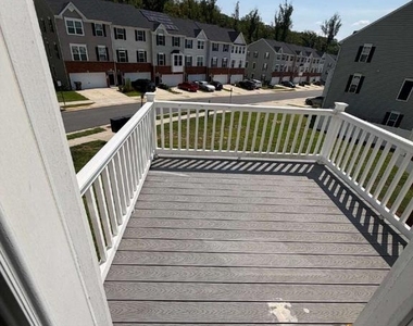 501 Rolling Valley Drive - Photo Thumbnail 16