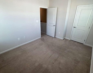 501 Rolling Valley Drive - Photo Thumbnail 29