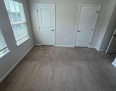 501 Rolling Valley Drive - Photo Thumbnail 26