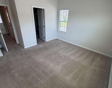501 Rolling Valley Drive - Photo Thumbnail 25
