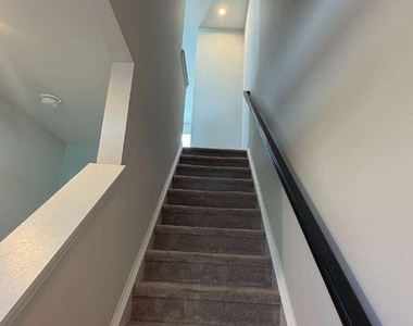 501 Rolling Valley Drive - Photo Thumbnail 10