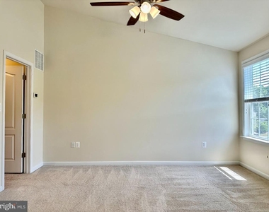 121 Hidden Brook Drive - Photo Thumbnail 15