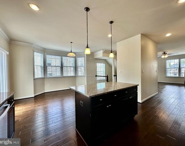 121 Hidden Brook Drive - Photo Thumbnail 7
