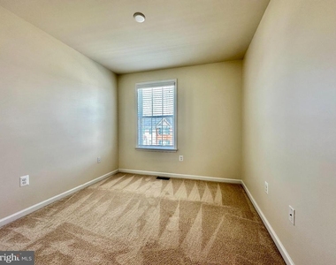 121 Hidden Brook Drive - Photo Thumbnail 20