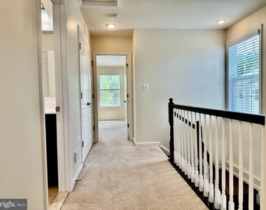 121 Hidden Brook Drive - Photo Thumbnail 18