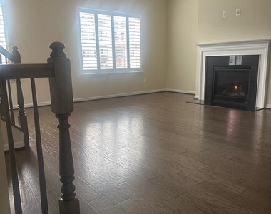 2233 Mallard Landing Drive - Photo Thumbnail 8