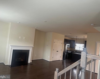 2233 Mallard Landing Drive - Photo Thumbnail 17