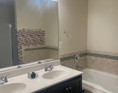 2233 Mallard Landing Drive - Photo Thumbnail 27
