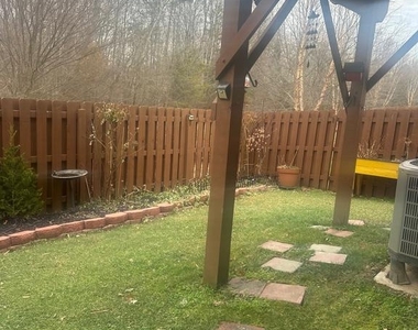 2233 Mallard Landing Drive - Photo Thumbnail 4