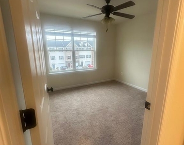 2233 Mallard Landing Drive - Photo Thumbnail 28