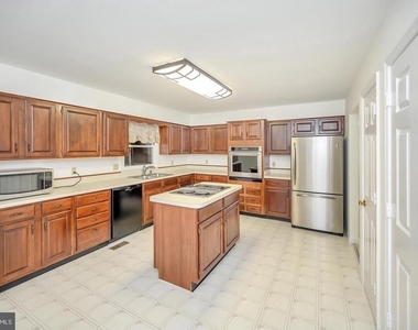 3914 Doran Road - Photo Thumbnail 6