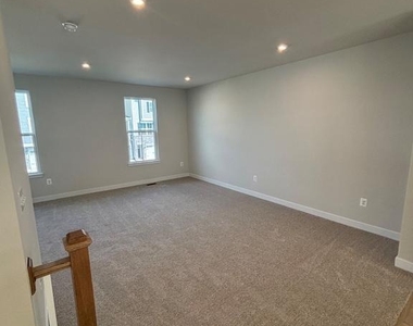 4362 Southerby Drive - Photo Thumbnail 21
