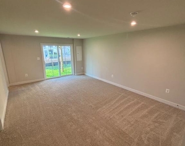 4362 Southerby Drive - Photo Thumbnail 6