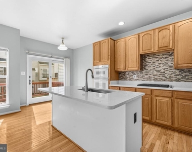 6687 Roderick - Photo Thumbnail 9