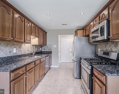 11236 Stagestone Way - Photo Thumbnail 8