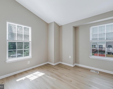 11236 Stagestone Way - Photo Thumbnail 22