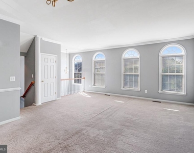 15657 William Bayliss Court - Photo Thumbnail 3