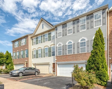15657 William Bayliss Court - Photo Thumbnail 2