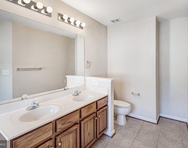 15657 William Bayliss Court - Photo Thumbnail 21