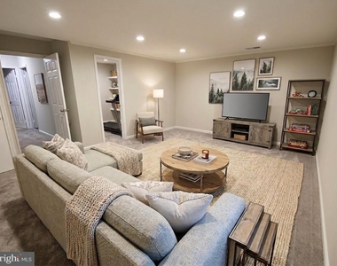 11370 Cromwell Court - Photo Thumbnail 17