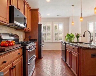 8922 Center Street - Photo Thumbnail 6