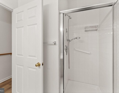 20453 Chesapeake Square - Photo Thumbnail 11