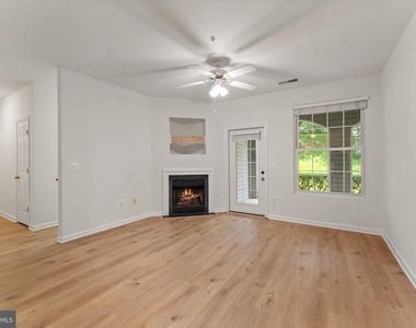 20453 Chesapeake Square - Photo Thumbnail 16
