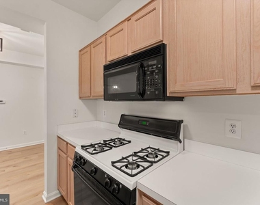 20453 Chesapeake Square - Photo Thumbnail 24