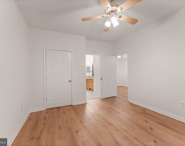 20453 Chesapeake Square - Photo Thumbnail 30