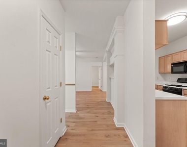20453 Chesapeake Square - Photo Thumbnail 6