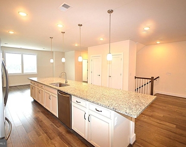 44878 Tiverton Square - Photo Thumbnail 11