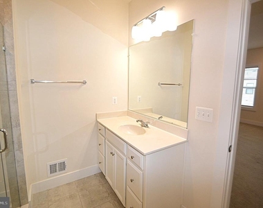 44878 Tiverton Square - Photo Thumbnail 38