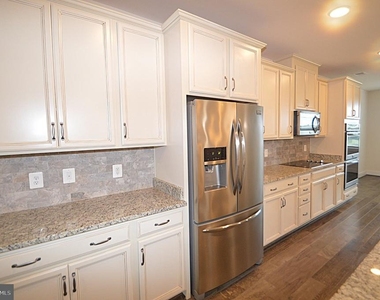 44878 Tiverton Square - Photo Thumbnail 10